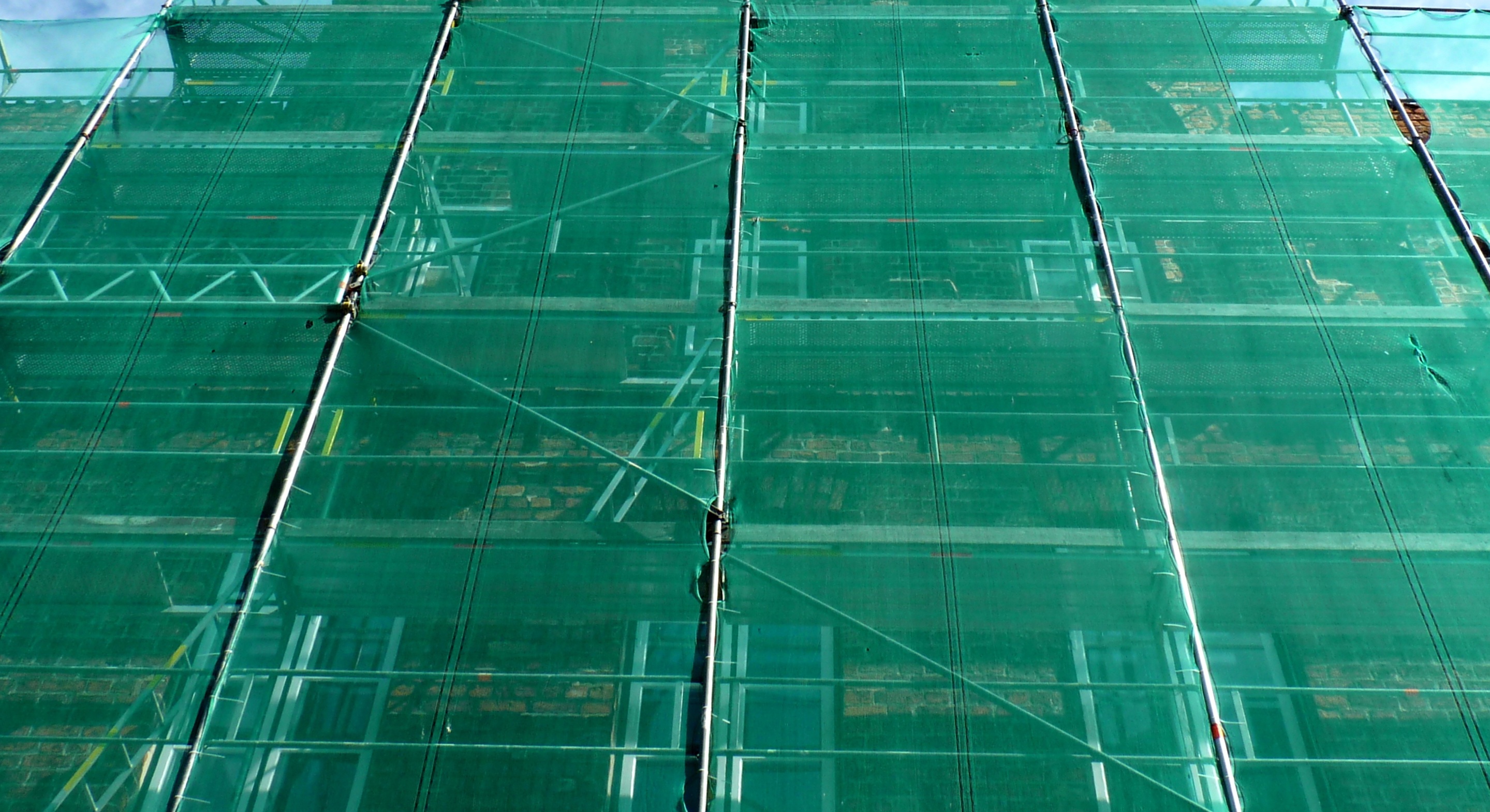 Safety netting and edge protection systems Cork - Fall arrest and prevention for construction site safety